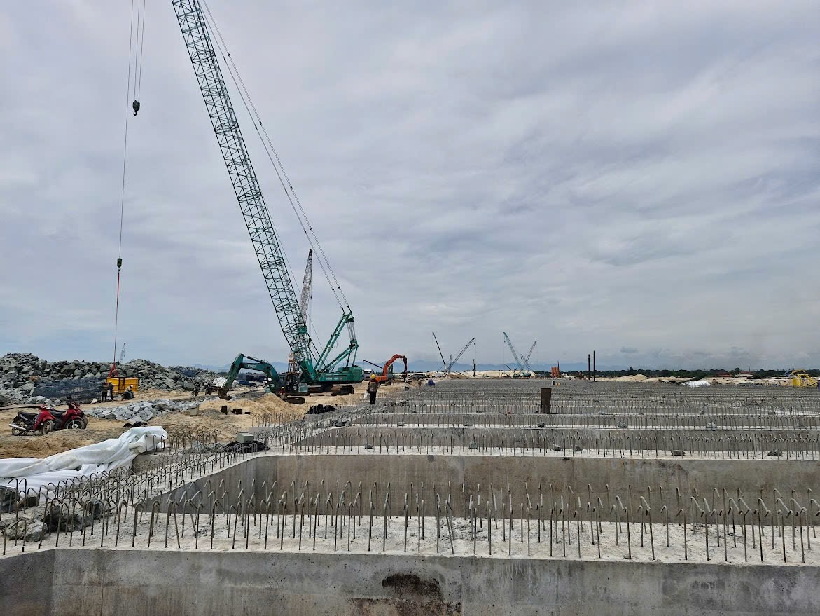 Tăng tốc thi công đưa Cảng Mỹ Thủy về đích đúng hạn image 20250625172240 2